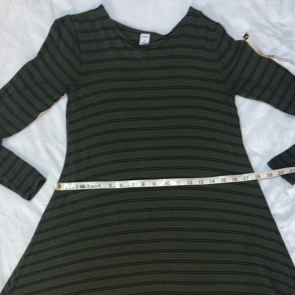 Old Navy Women’s XS Long Sleeve Striped Dress - Picture 4 of 4